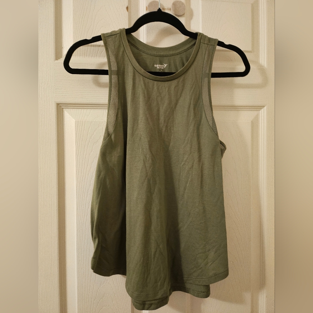 Old Navy Active Women's Olive Green Tank Top. Medium